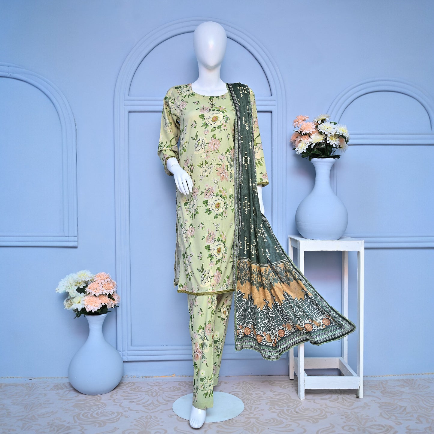 Pret 3 Piece Printed Lawn Stitched Suit